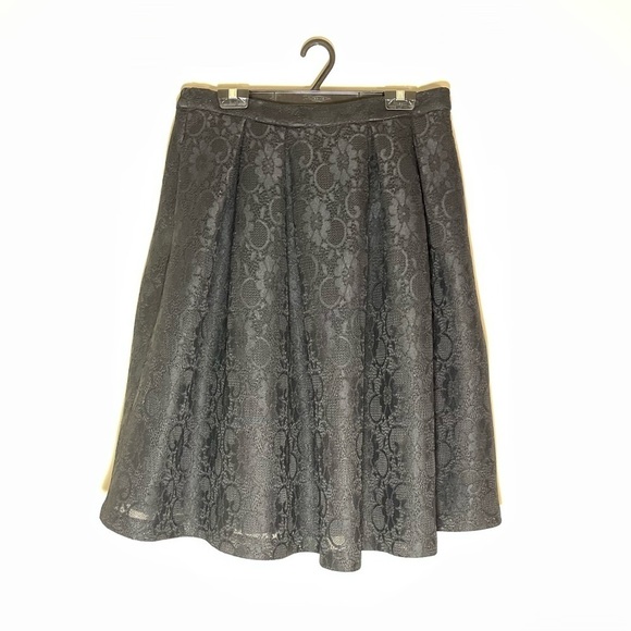 NWT Karl Lagerfeld Black Lace Midi Skirt with Pockets - Picture 3 of 6